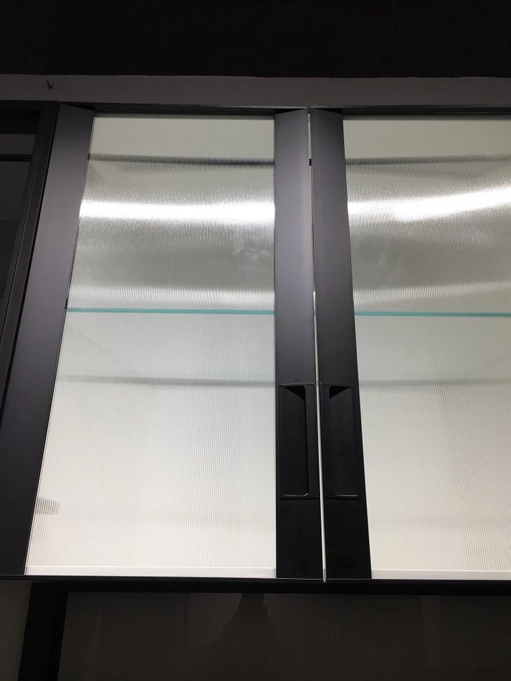 Bevel Aluminium Frame 5mm Glass Cabinet Door (2)