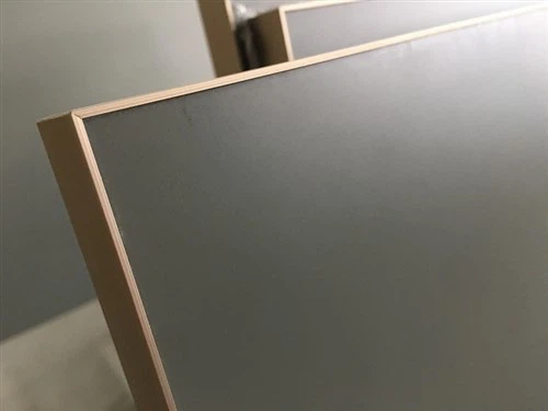 Alumínium üveg ajtó